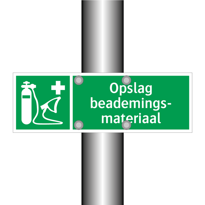 Opslag beademings- materiaal & Opslag beademings- materiaal & Opslag beademings- materiaal