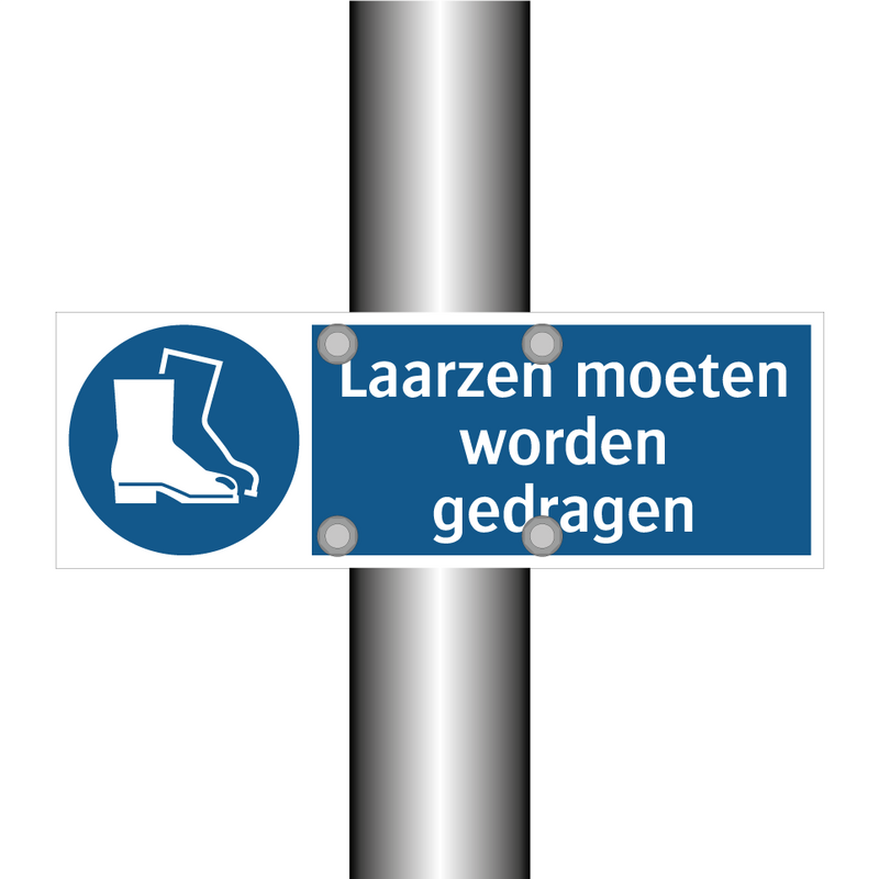 Laarzen moeten worden gedragen & Laarzen moeten worden gedragen & Laarzen moeten worden gedragen