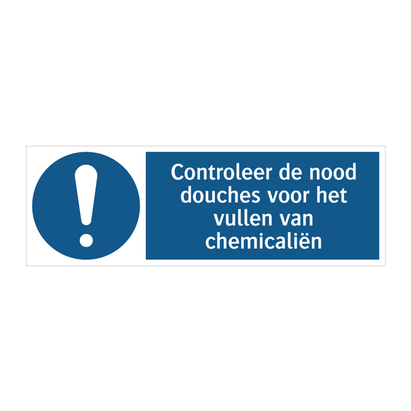 Controleer de nood douches voor het vullen van chemicaliën